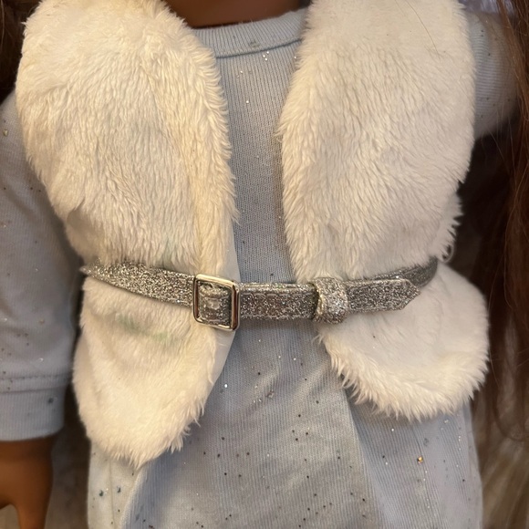 American Girl Leah - Picture 9 of 10